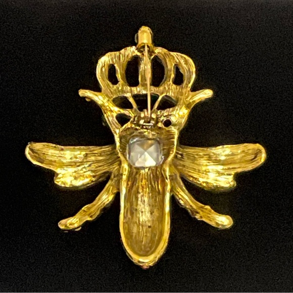 Crown Bee Brooch Pin with Rhinestones - Picture 3 of 9